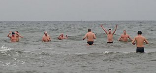 przedświąteczna kapiel morsów :)